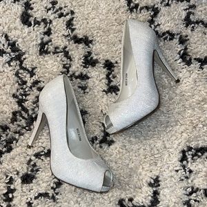 New! PINK PARADOX LONDON holographic PLATFORM PEEP TOE HEELS size 7.5